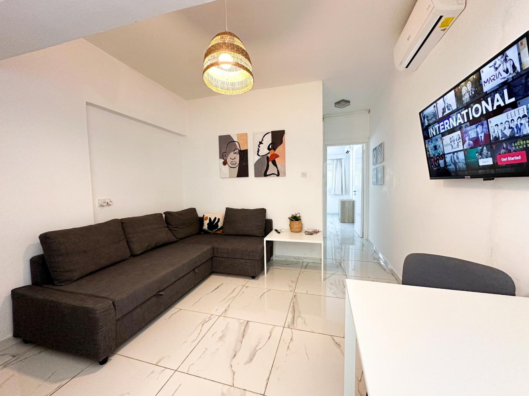 Real Center Apartment Larnaca Exterior photo
