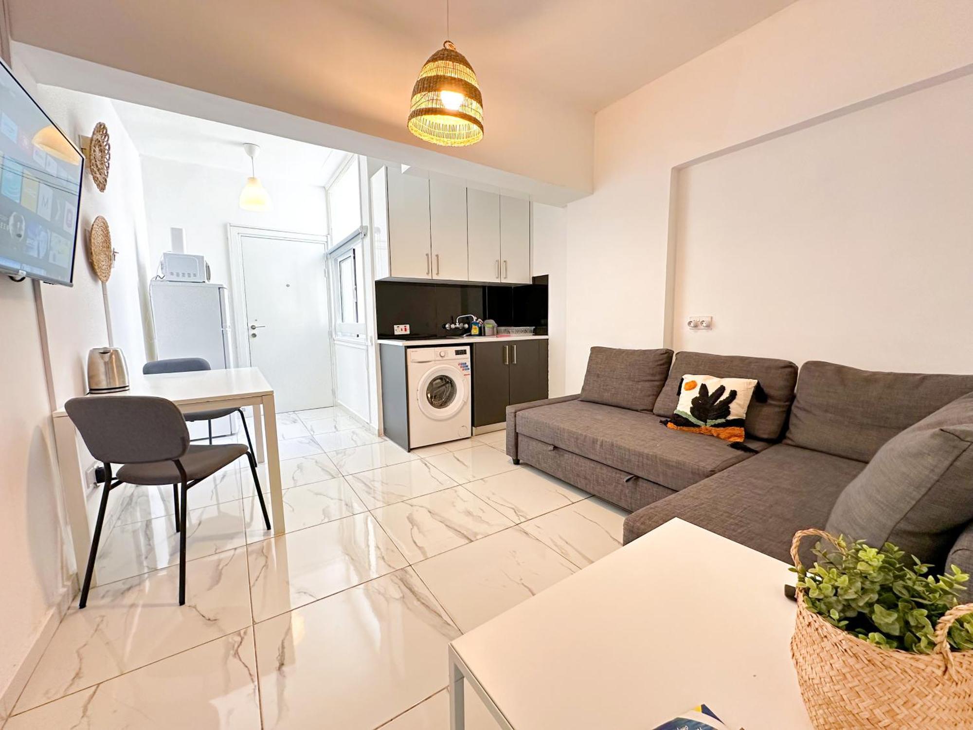 Real Center Apartment Larnaca Exterior photo